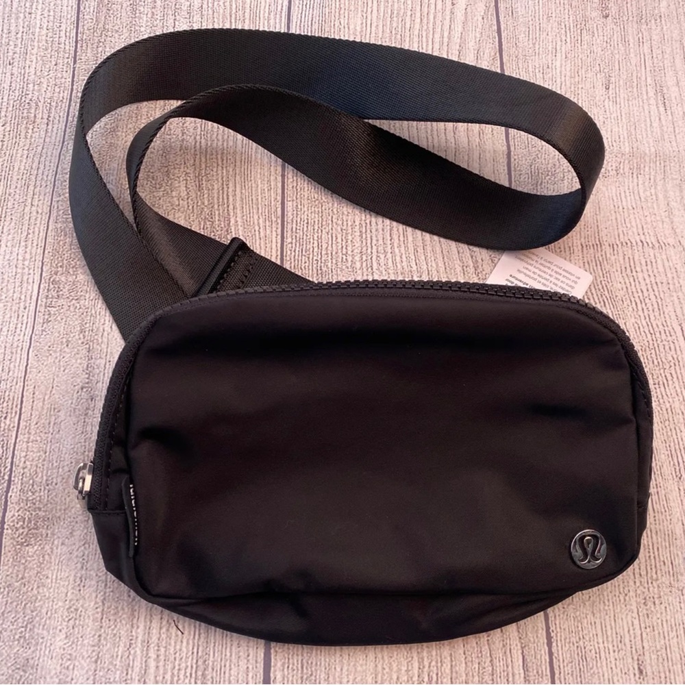Lululemon belt bag